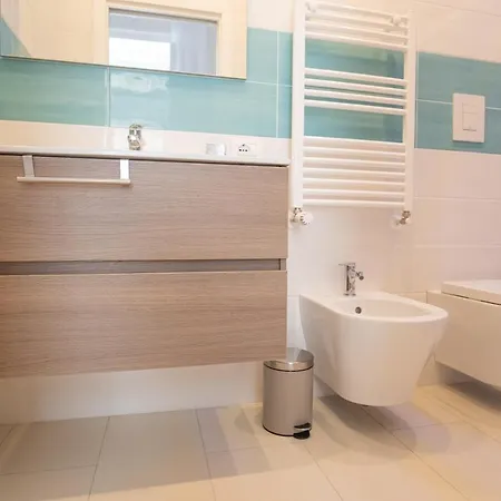 Oda ve Kahvaltı Leone Toledo 4*