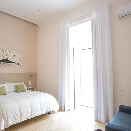 Leone Suites Toledo 4* Napoli